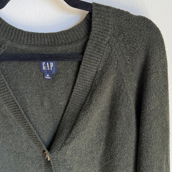 Gap Dark Green Button-Up Cardigan Sweater, V-Neck, Rib Trim, Size Medium - Picture 4 of 8